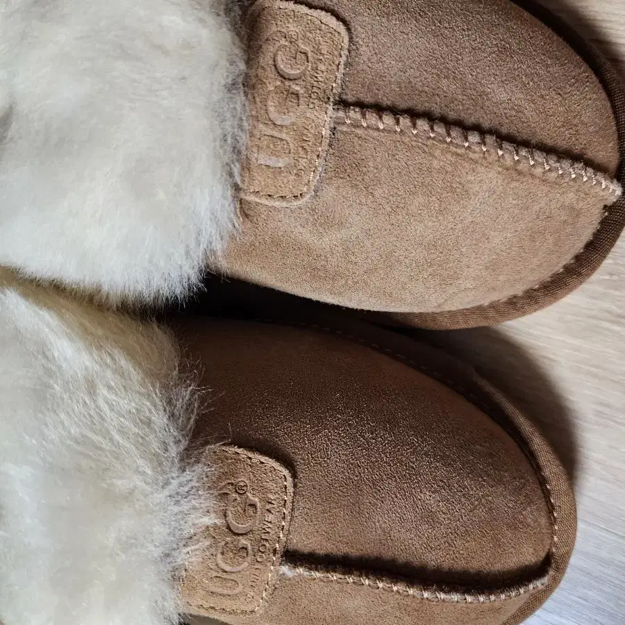 호주 어그 UGG 슬리퍼 체스트넛 색상 EU39 약 245mm