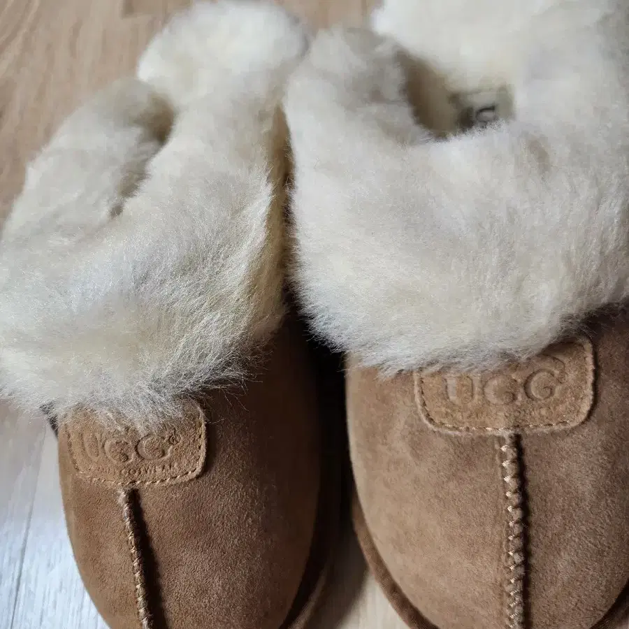 호주 어그 UGG 슬리퍼 체스트넛 색상 EU39 약 245mm