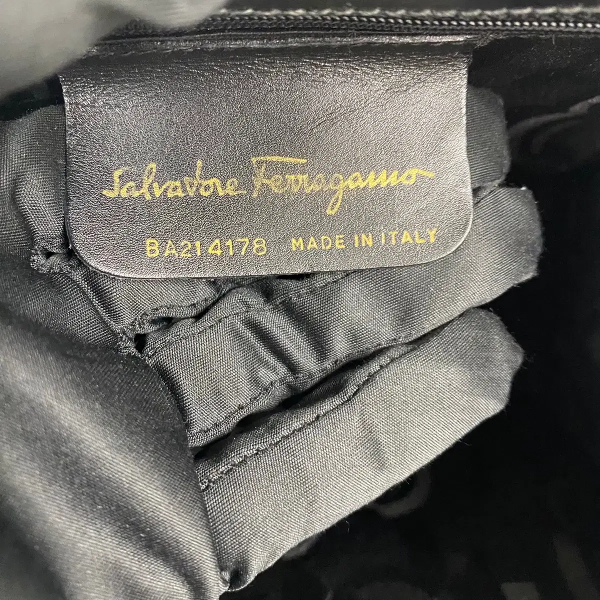 FERRAGAMO / 빈티지 페라가모 블랙 바라보우 토트백 / 투웨이백