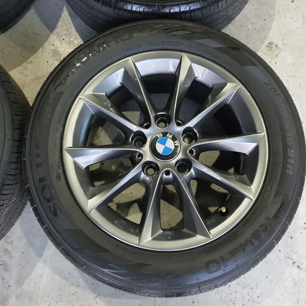 BMW F20 118D 16인치 휠타이어