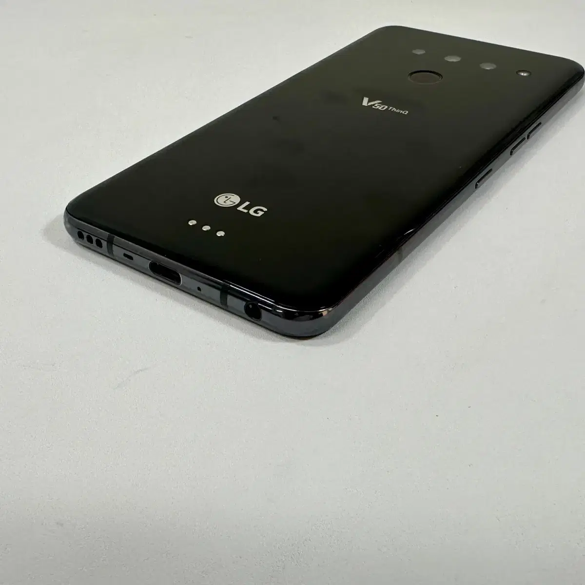 6.3만원) LG V50 128G 블랙 판매해요 부품용 음악플레이용