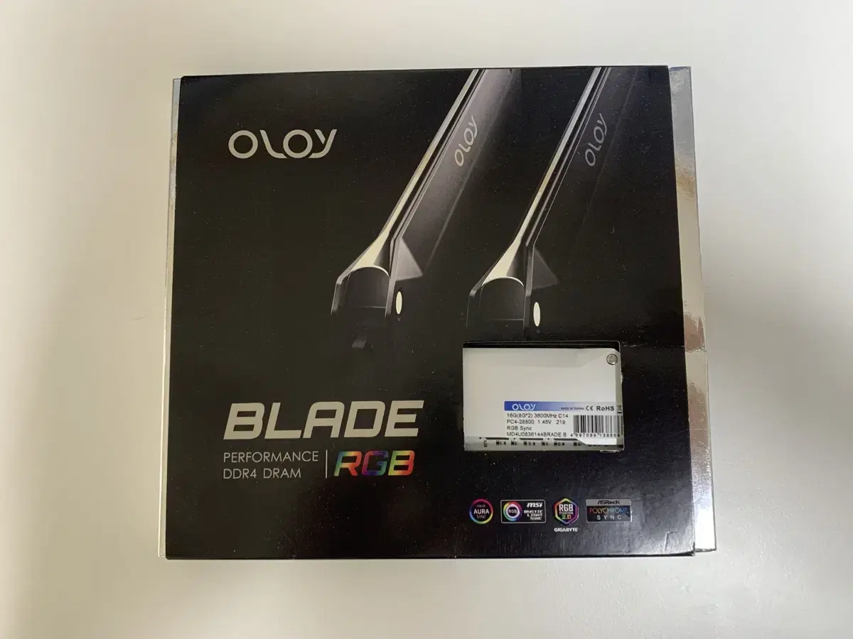 OLOy DDR4 3600 CL14 BLADE RGB 8x2 16GB