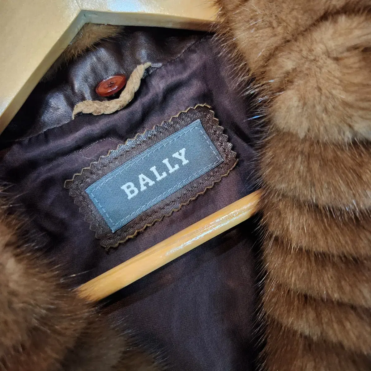 BALLY 발리 여성 양가죽 코트 L