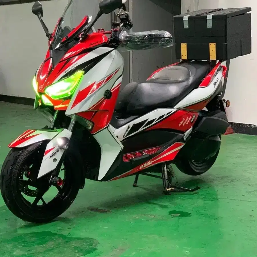 XMAX 300cc