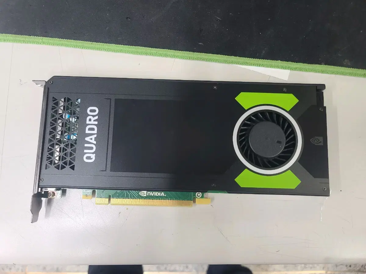 This is a professional graphics card Quadro M4000 8GB