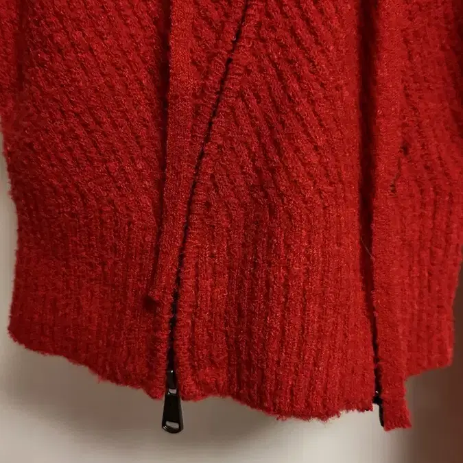 베이컨트 아카이브 MORO KNITTED HOODIE RED