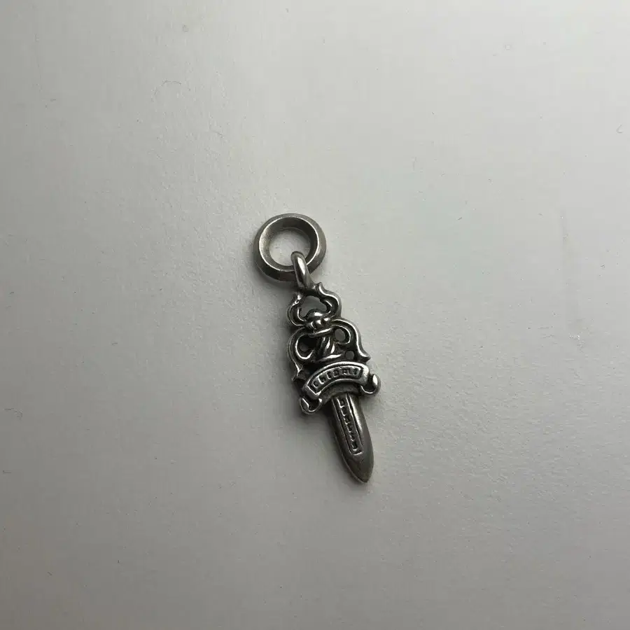 크롬하츠 dagger pendant