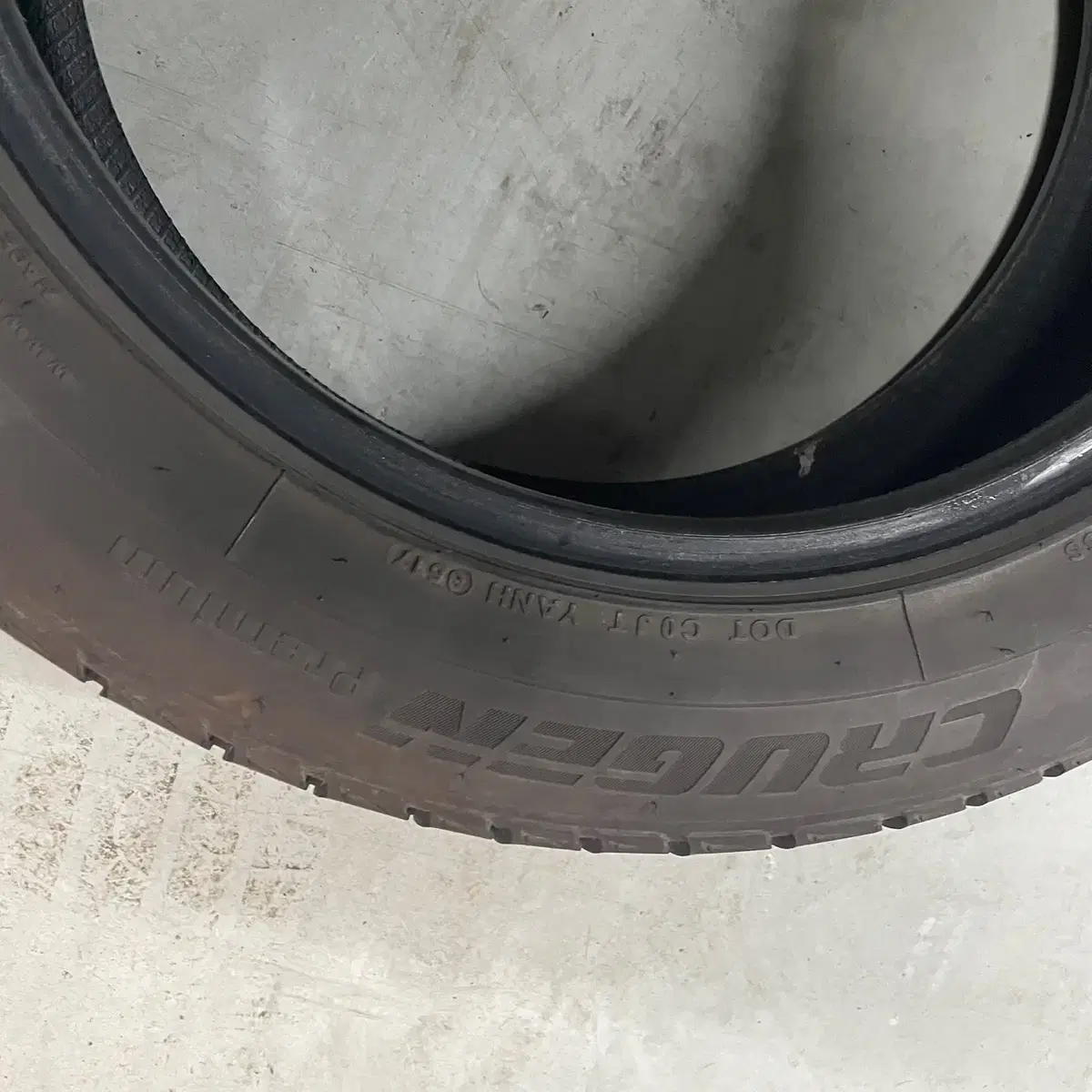 235/55R19 금호타이어 크루젠프리미어 중고타이어 당일장착