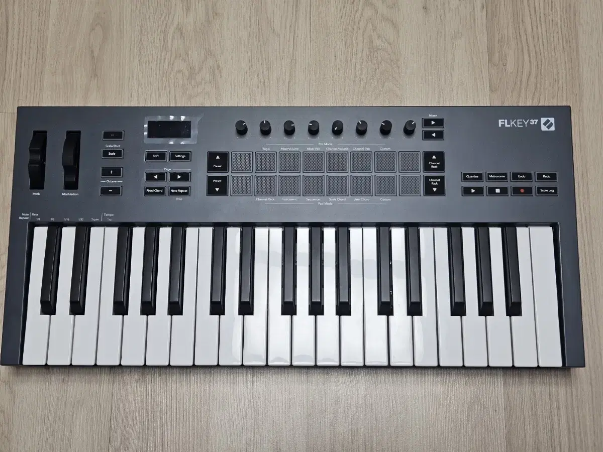 Novation FL Key37 작곡 미디 마스터키보드