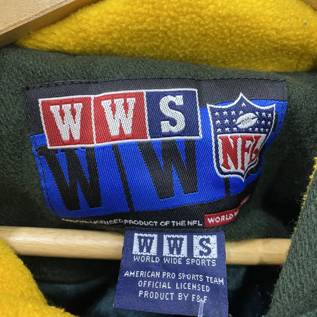 4826. WWS NFL 팩커스 빅로고 모직자켓