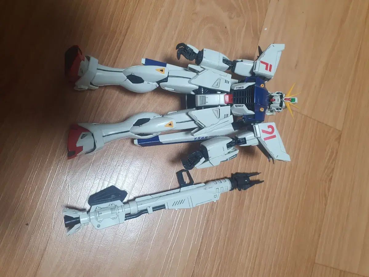 MG F91(2.0) 가조립 팝니다