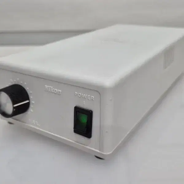 NIKON UN2-PSU100 Microscope Power Supply