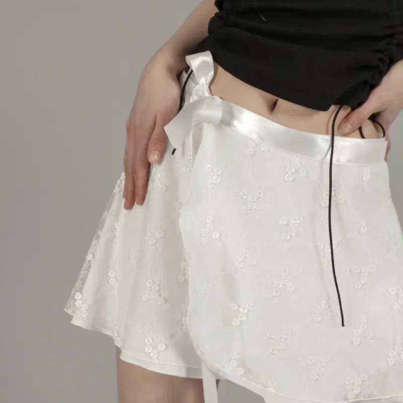 드라이로즈 BOUQUET BALLET SKIRT 화이트