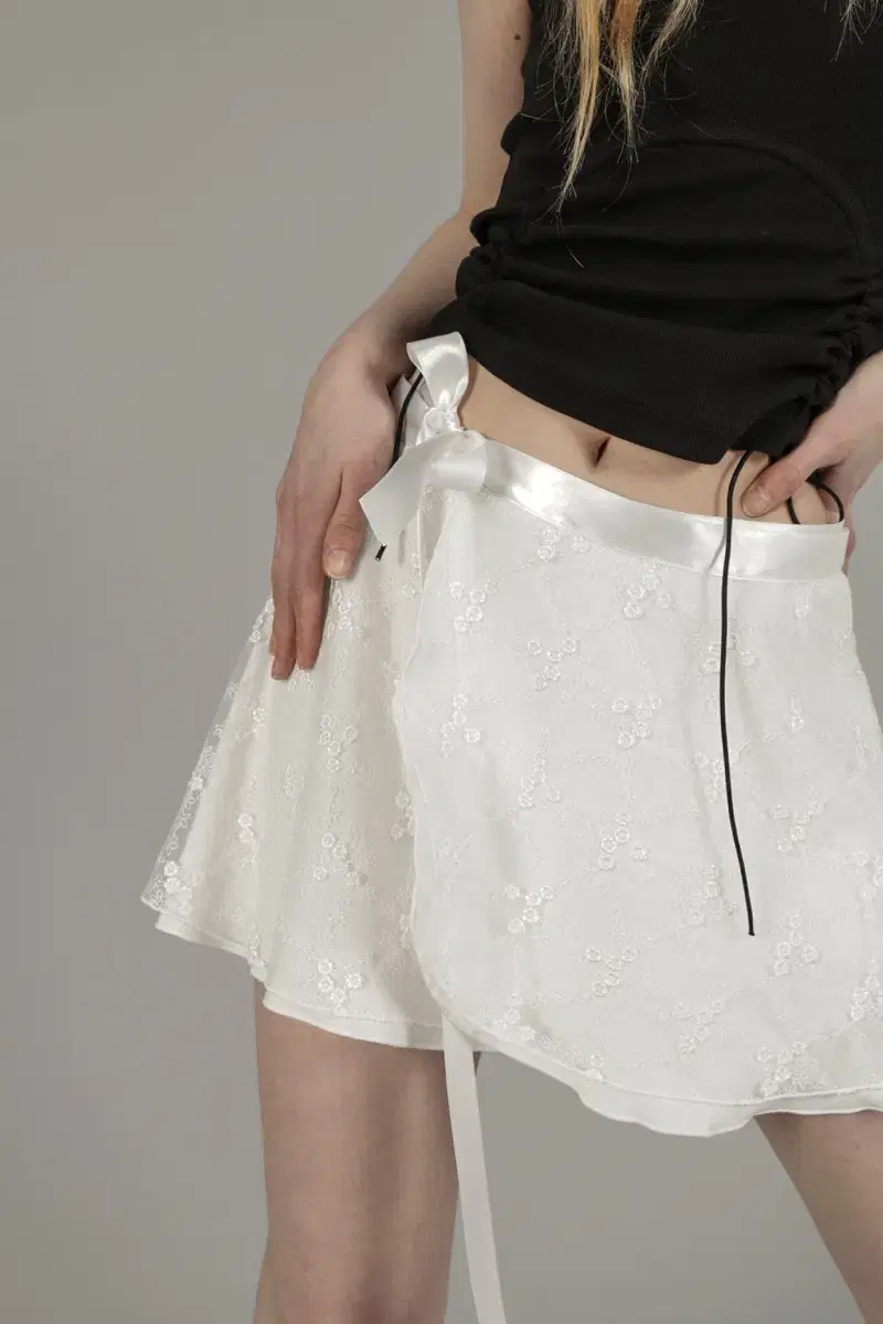 드라이로즈 BOUQUET BALLET SKIRT 화이트