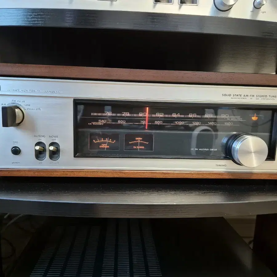 민트급 럭스만(LUXMAN)튜너 WL550