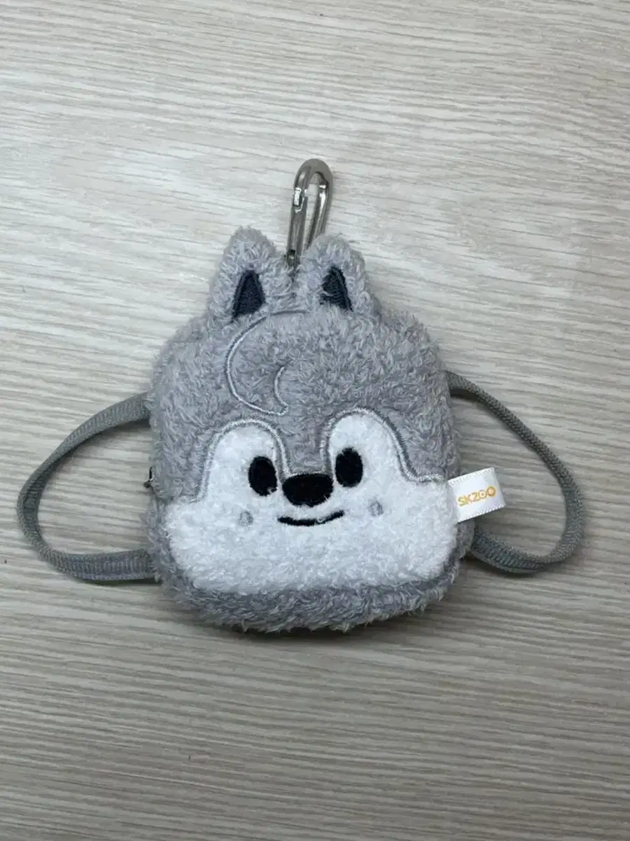 Skz skzoo sells wolfchan backpacks per