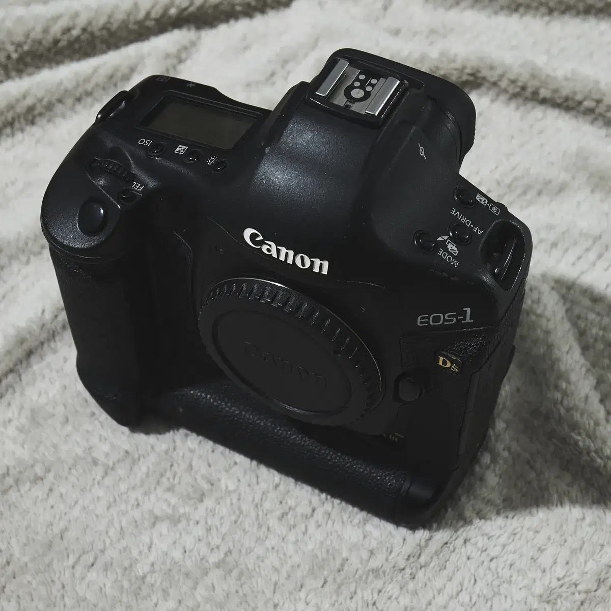 캐논 플래그쉽 DSLR 1ds mark3 바디