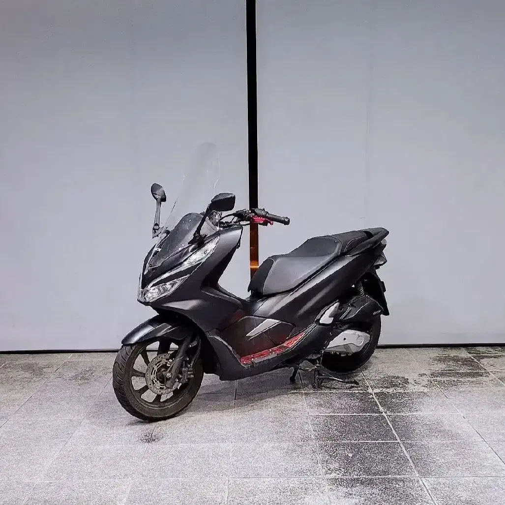 PCX125 2020년식 3만키로수 깔끔한 차량 판매합니다.