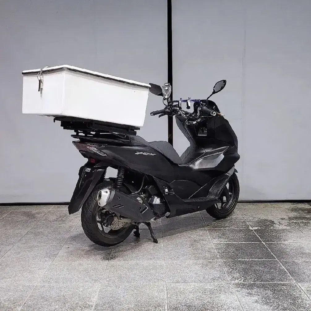 PCX125 ABS 2021년식 배달세팅 1만대 깔끔한 차량 판매합니다