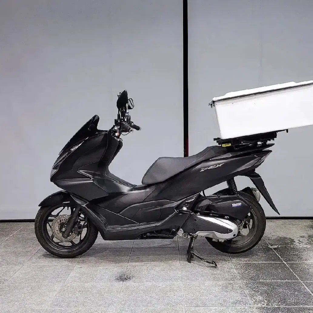 PCX125 ABS 2021년식 배달세팅 1만대 깔끔한 차량 판매합니다