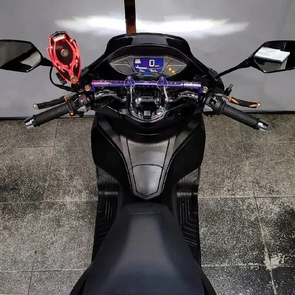 PCX125 ABS 2021년식 배달세팅 1만대 깔끔한 차량 판매합니다