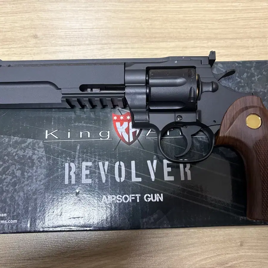 King Arms Python 357 Evil 풀메탈 팝니다.