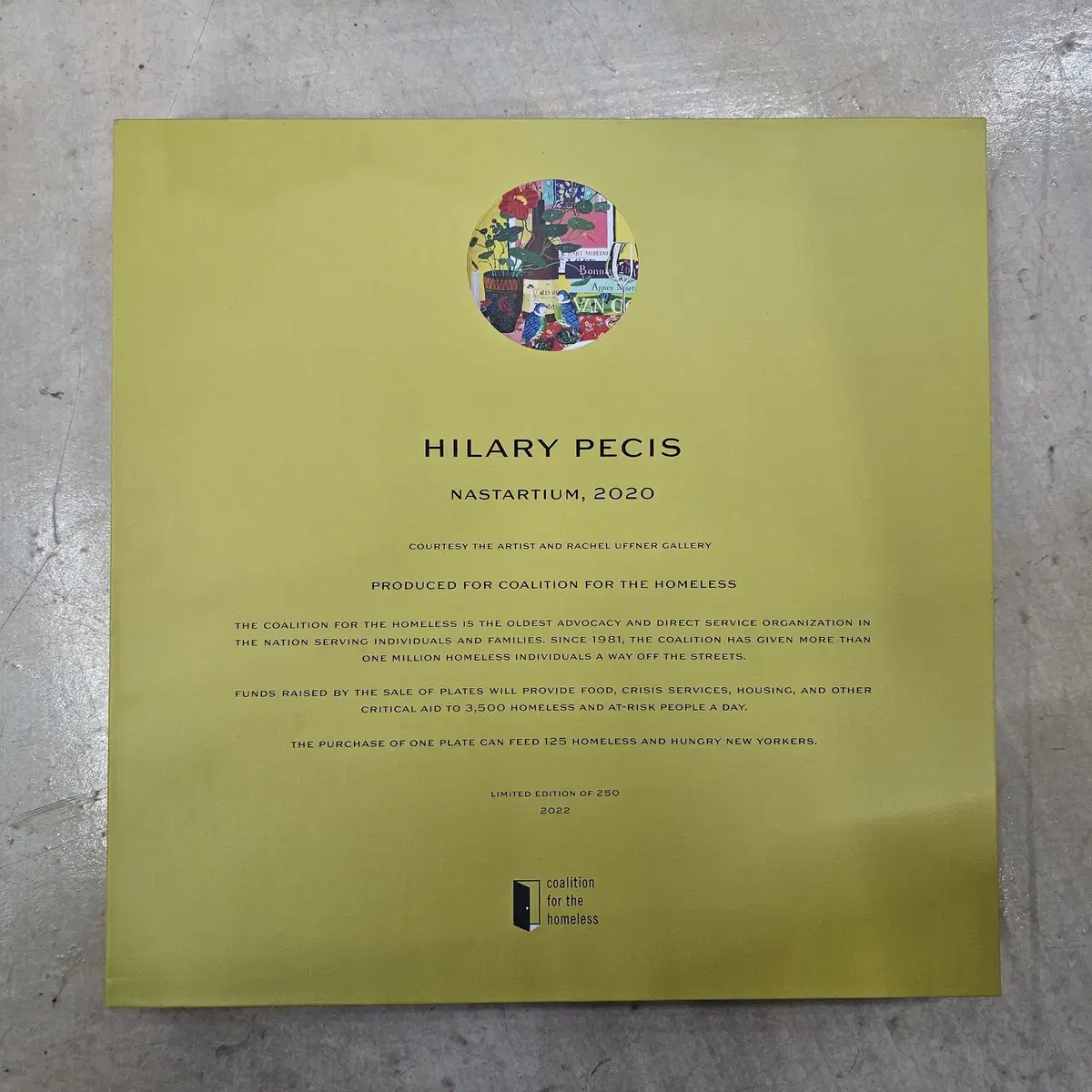 힐러리 페시스 한정판 아티스트 접시 Hilary Pecis Plate