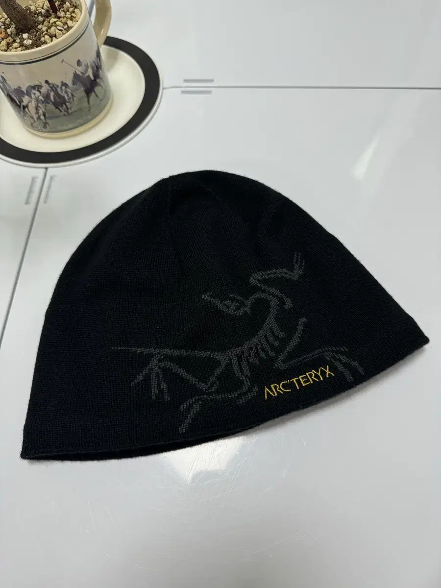 Arcteryx 24K Gold Beanie ARCTERYX 24K GOLD