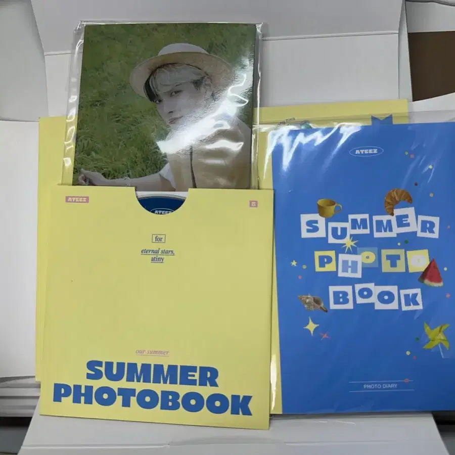 에이티즈 2022 Summer Photobook