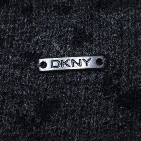 (105) DKNY JEANS 라운드넥 니트