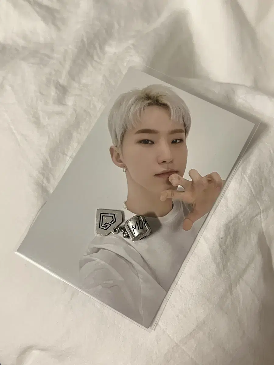 Seventeen seventh anniversary bracelet hoshi photocard + charm bulk sells