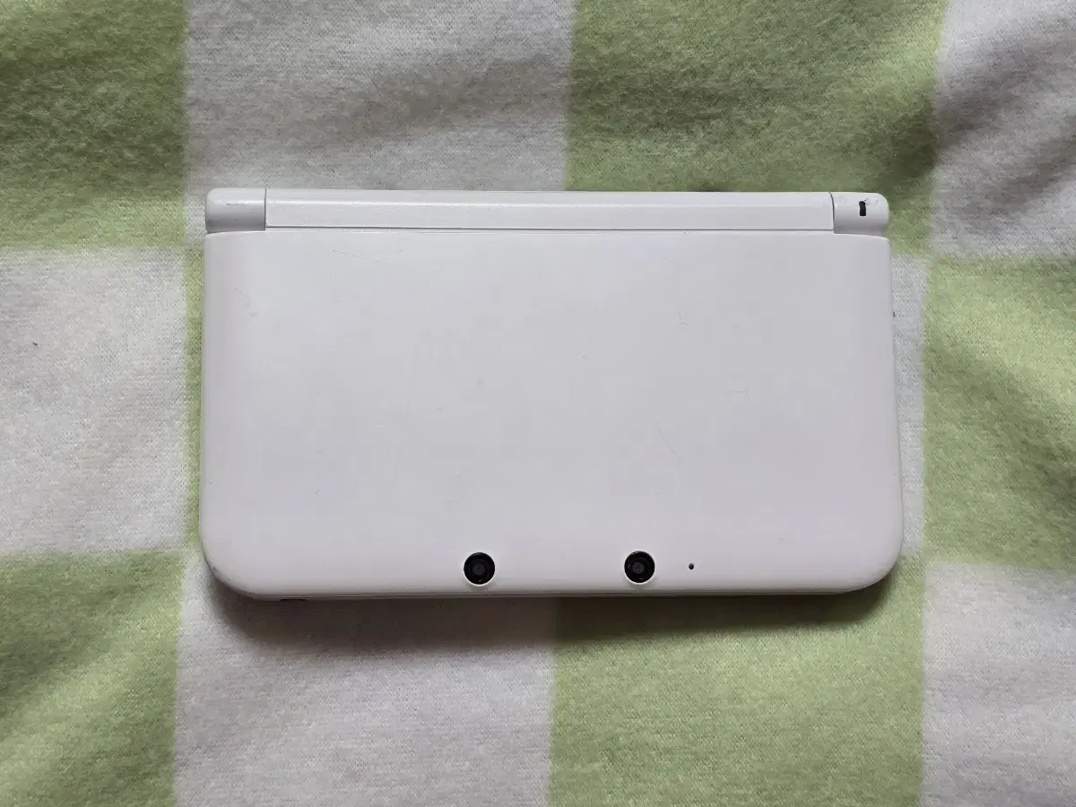 닌텐도 3ds xl 구큰다수 화이트