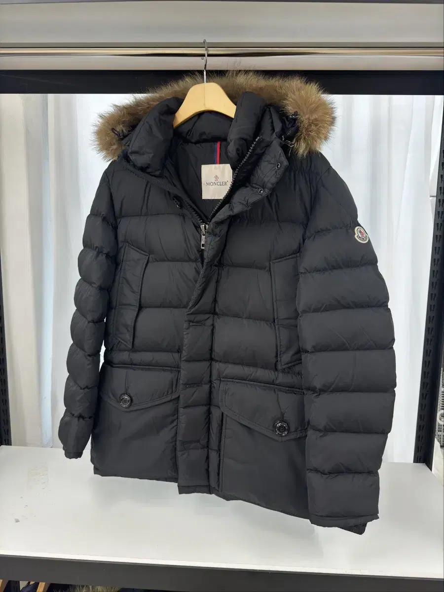 Moncler Clooney size 3