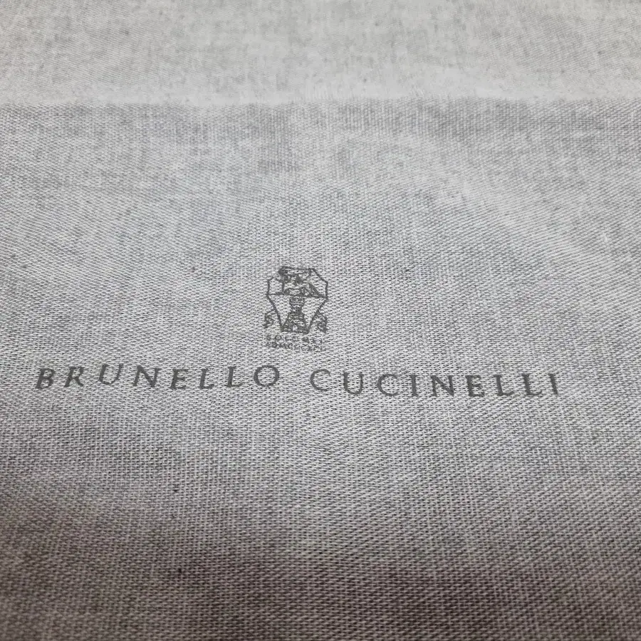 브루넬로 쿠치넬리 더스트백 brunello cucinelli