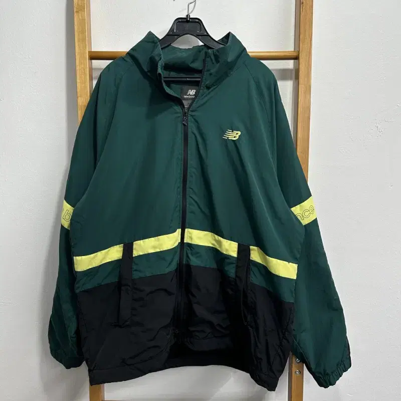 [XL] New Balance Jacket Green