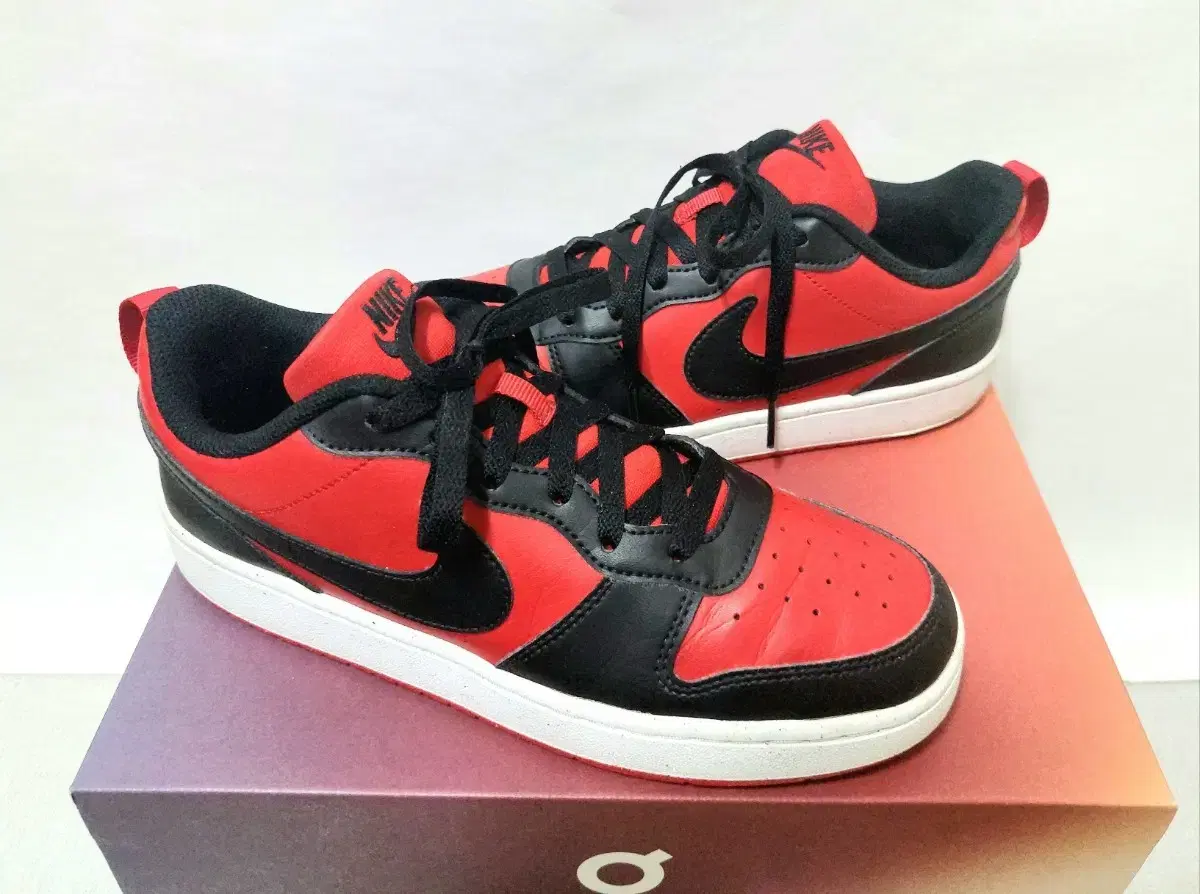 250 Nike Low Recraft Red