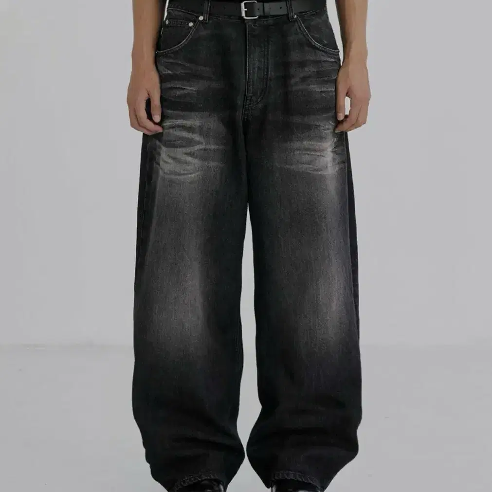 브랜디드 1702 블랙 워리어 진 black warrior jeans