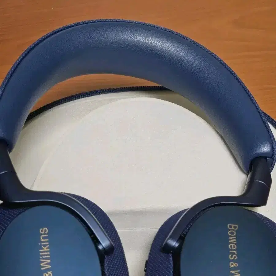 Bowers & Wilkins PX7 S2 헤드폰