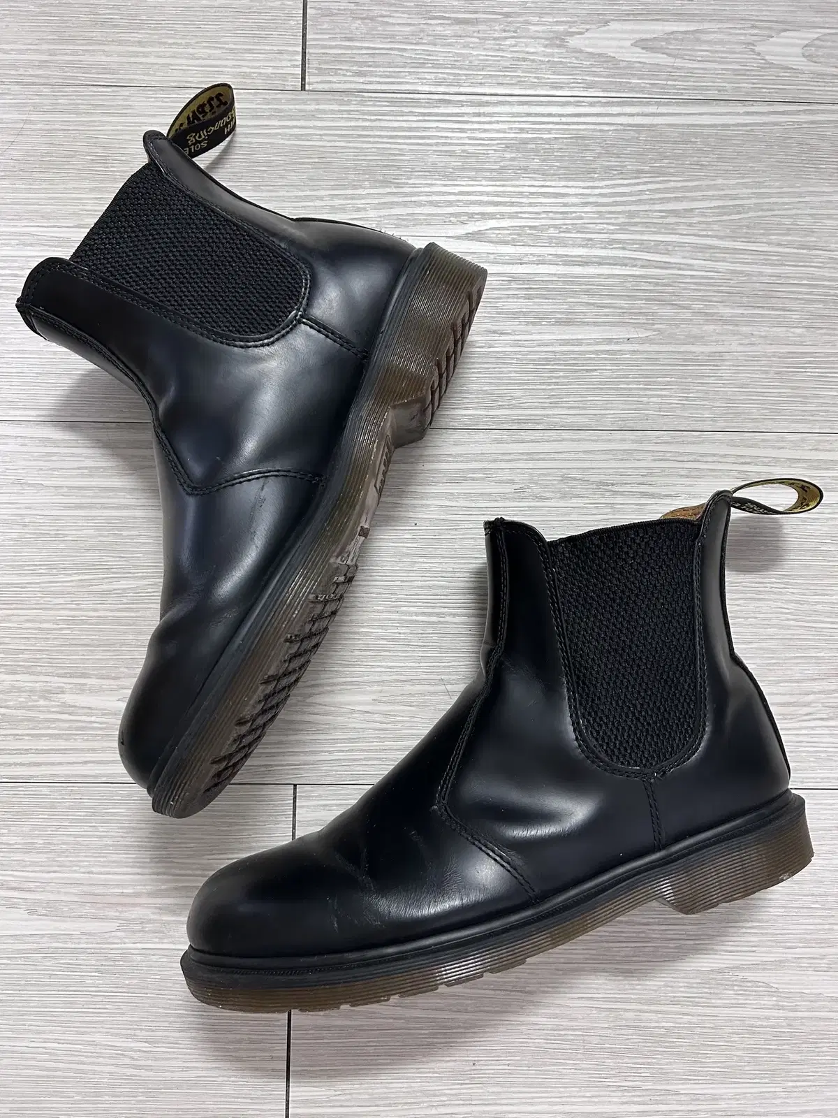 닥터마틴 2976 (Dr Martens) 첼시 스무스