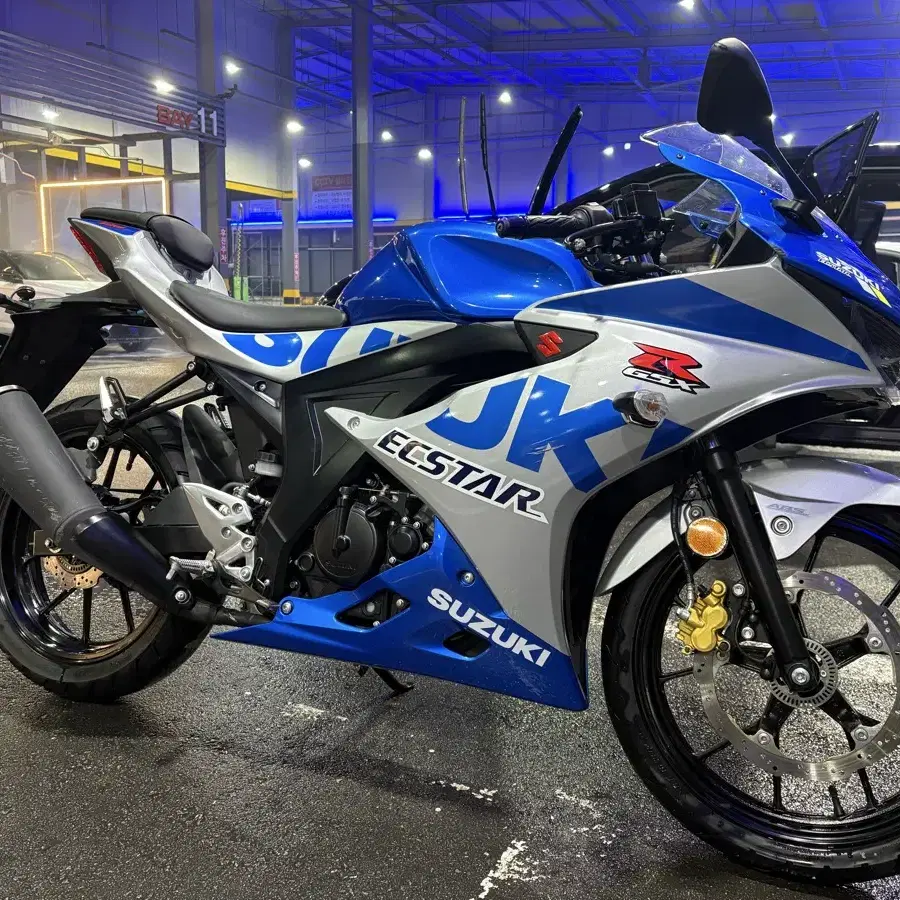 스즈키 gsx-r125 21년식 스페셜카울