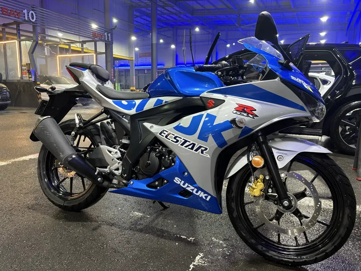 스즈키 gsx-r125 21년식 스페셜카울