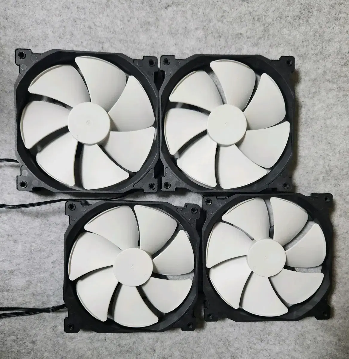 phanteks 140mm 3핀 케이스 쿨러 4개