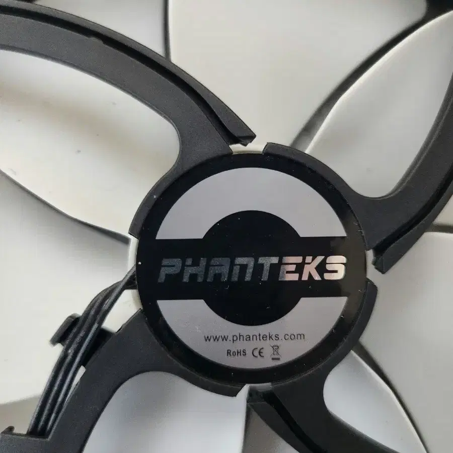 phanteks 140mm 3핀 케이스 쿨러 4개