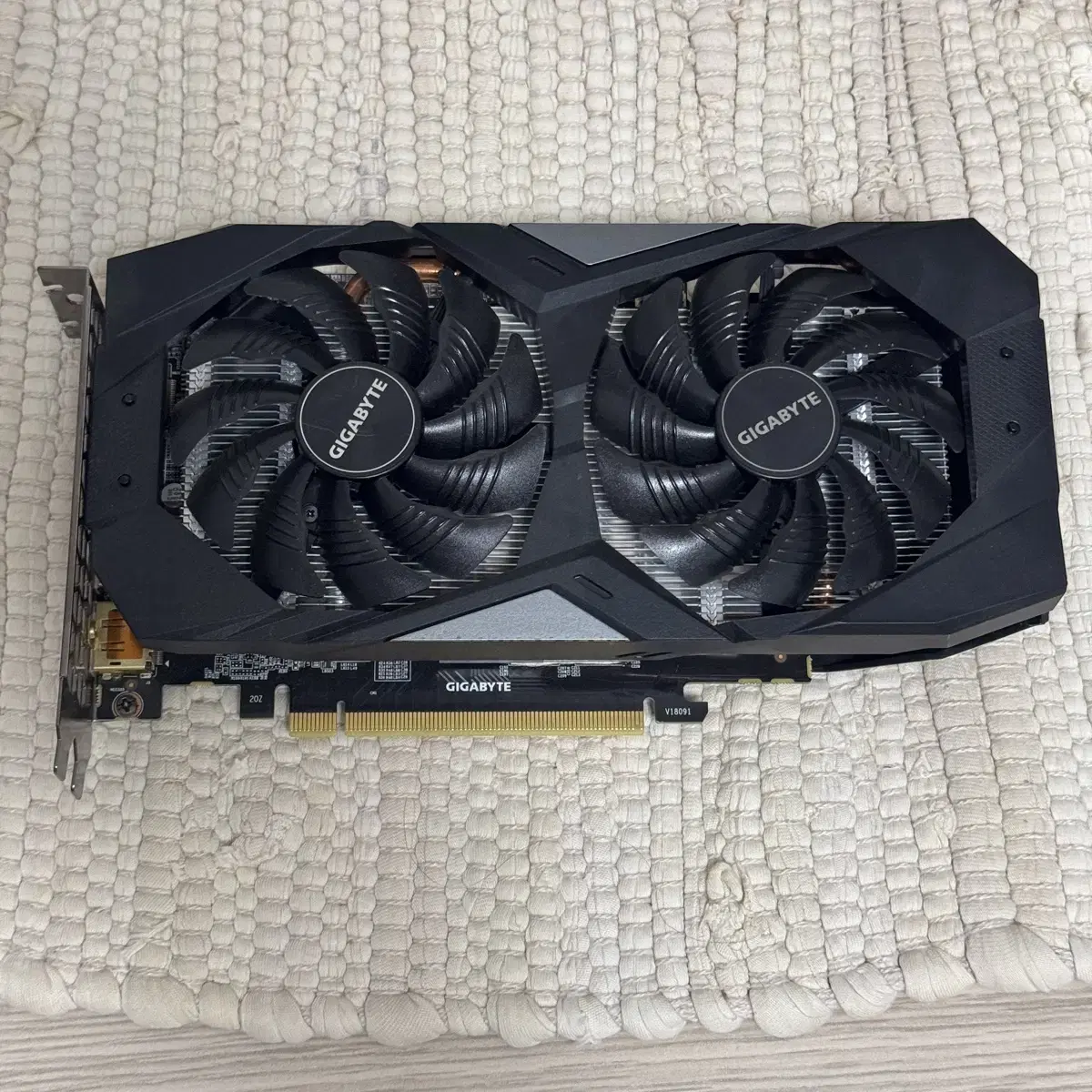 기가바이트 gtx1660 super 그래픽카드