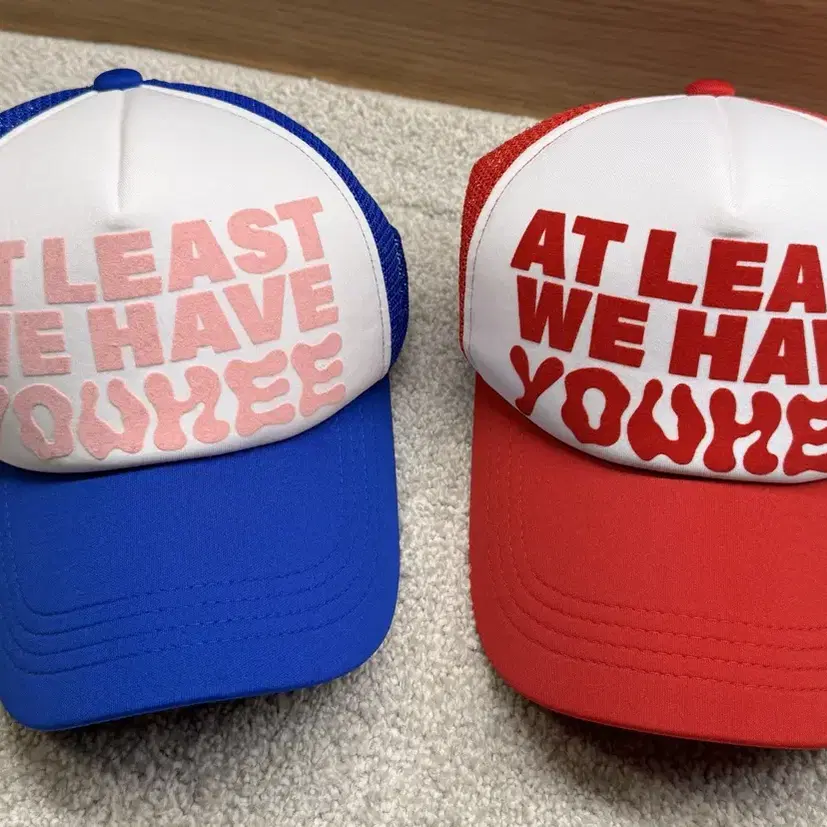 YOUHEE LETTERING TRUCKER CAP (Red,Blue)