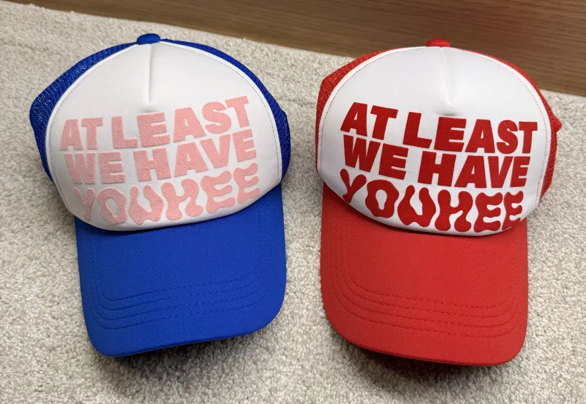 YOUHEE LETTERING TRUCKER CAP (Red,Blue)