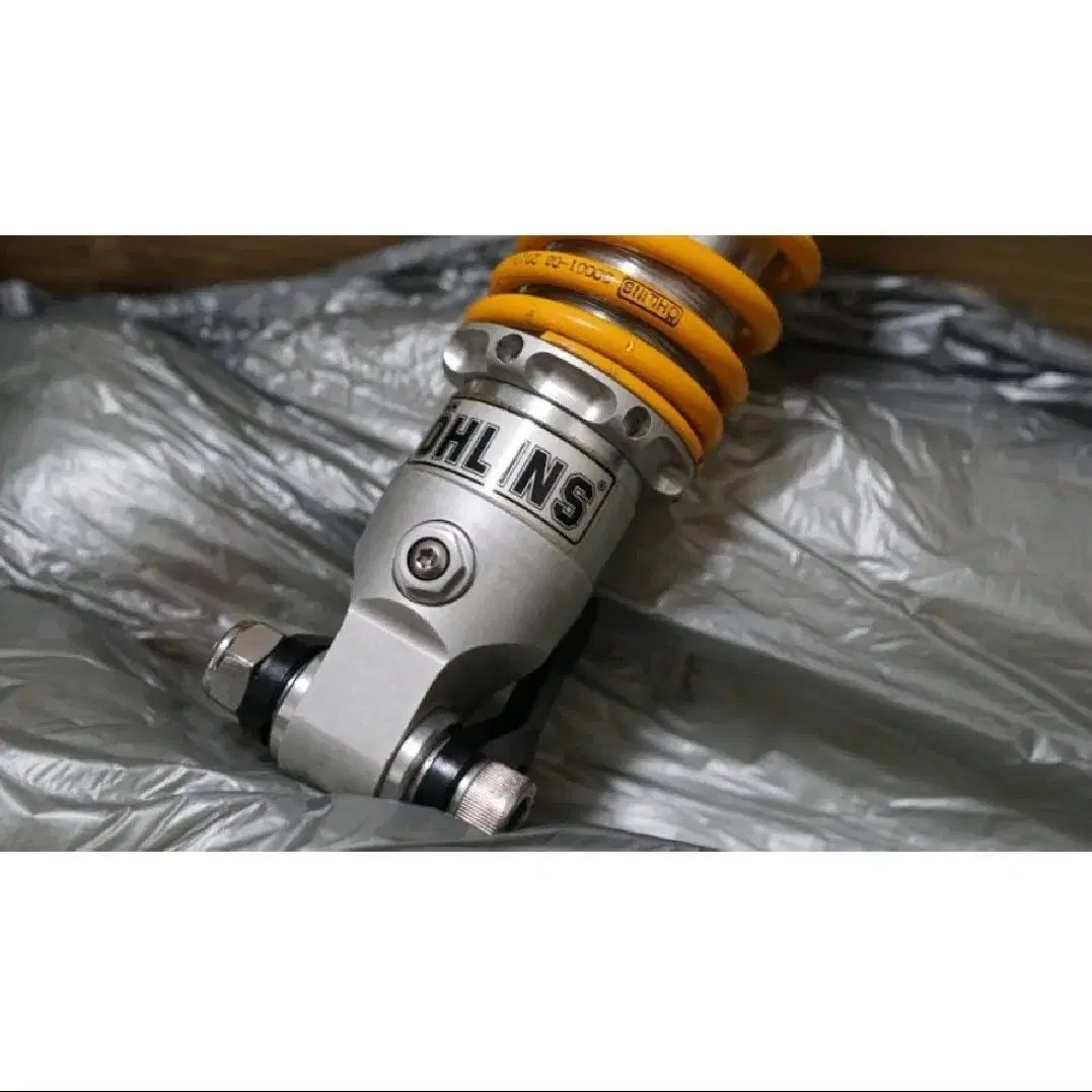 베스파 스프린트150 OHLINS 올린즈쇼바 PI 701