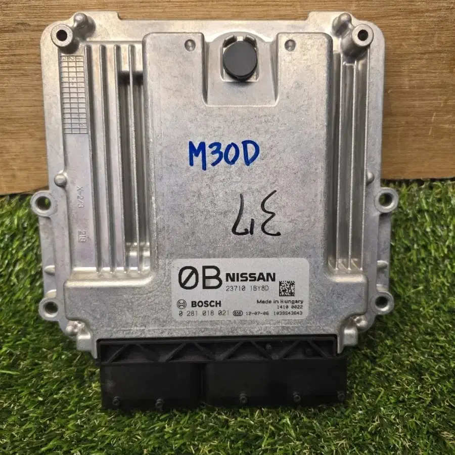 인피니티 M30D ECU 237101BY8D23710-1BY8D2