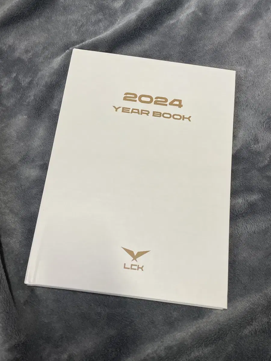 2024 LCK YEAR BOOK 이어북/포토북