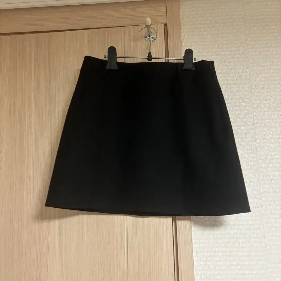 던스트 WOOL SPLIT MINI SKIRT BLACK M사이즈